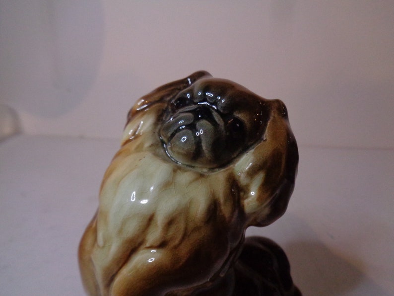 Beswick Pekinese Begging by Arthur Gredington no 1059 introduced in 1946 image 7