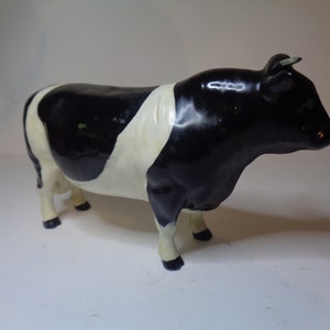 Beswick Friesian Bull Ch. &quot;CODDINGTON HILT BAR&quot; No1439A
