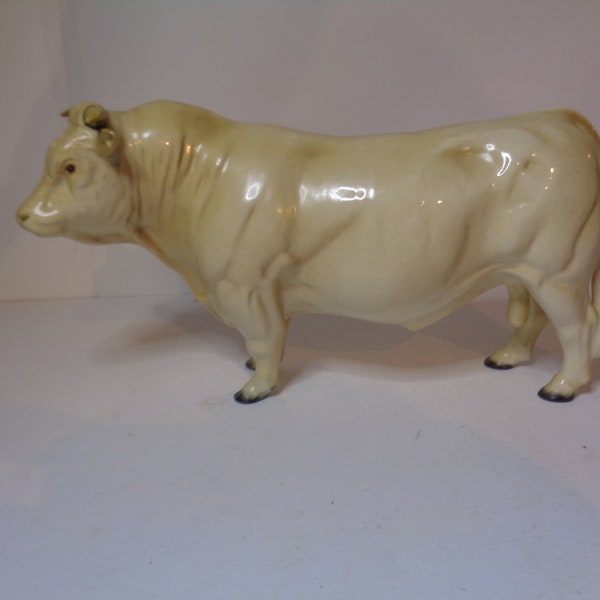 Beswick Charolais Bull No 2463A