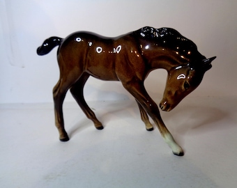 Beswick Foal ( Large Head Down ) No 947 Brown