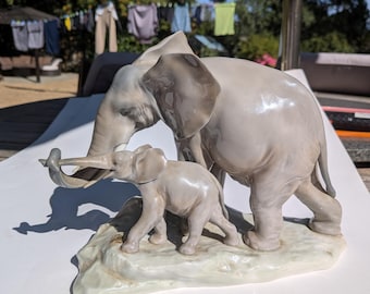 Vintage Lladro "Maternal Elephant", uitgegeven in 1971, uit productie genomen in 1975, uiterst zeldzaam.