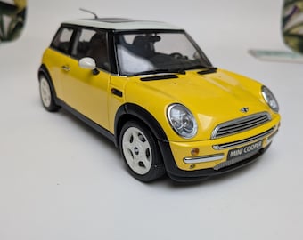 Kyosho 1/18 Mini Cooper Die Cast-serie. Bekijk het detailniveau