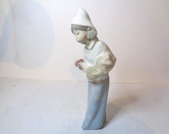 LLadro Girl with Rooster number 4677