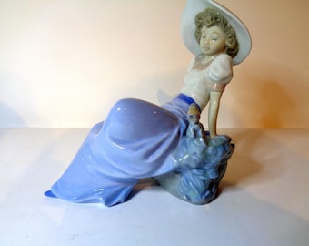 NAO by Lladro Listening to the Bird's Songs number 1042