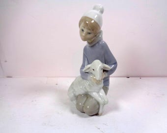 LLadro-herder met lam nummer 4676 Uitgegeven in 1969