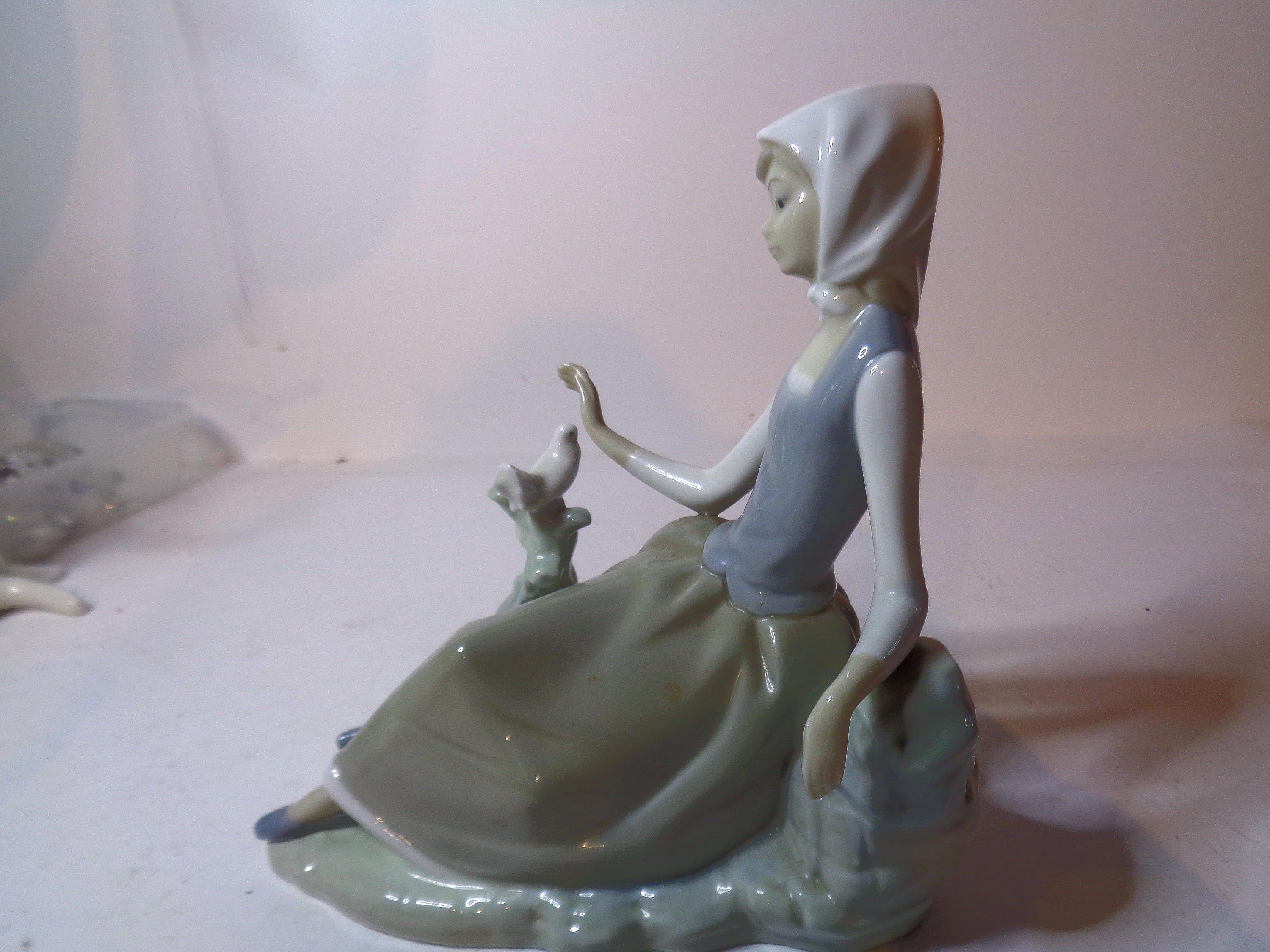 廃版美品　Lladro リヤドロ　羊飼いの少女と鳩 羊飼いの少女 | リヤドロ公式オンライン