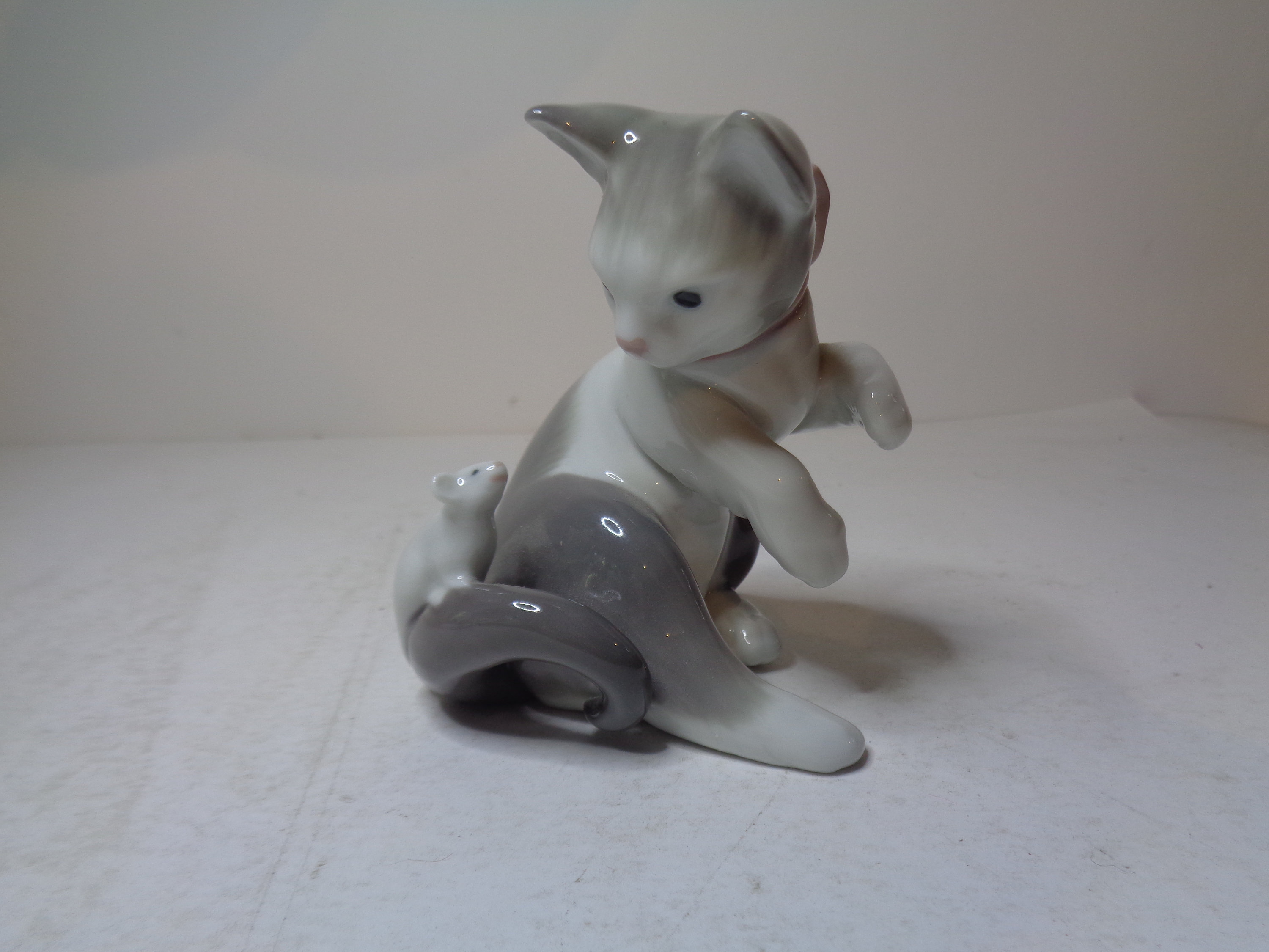 LLadro Cat and Mouse number 5236 Issued 1984