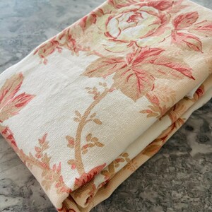 Papier peint effet structure brindley Couleur beige rosé Laura Ashley | La Redoute