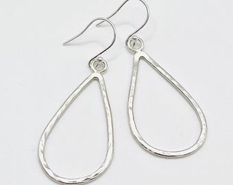 Silver water drop earings.