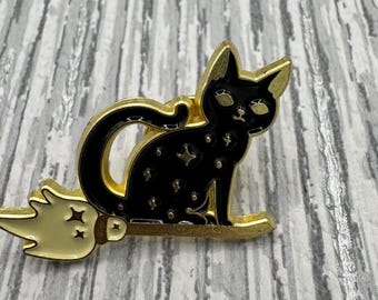 Black Witch Cat Enamel Pin: Gothic Witchcore Halloween Lapel Pin
