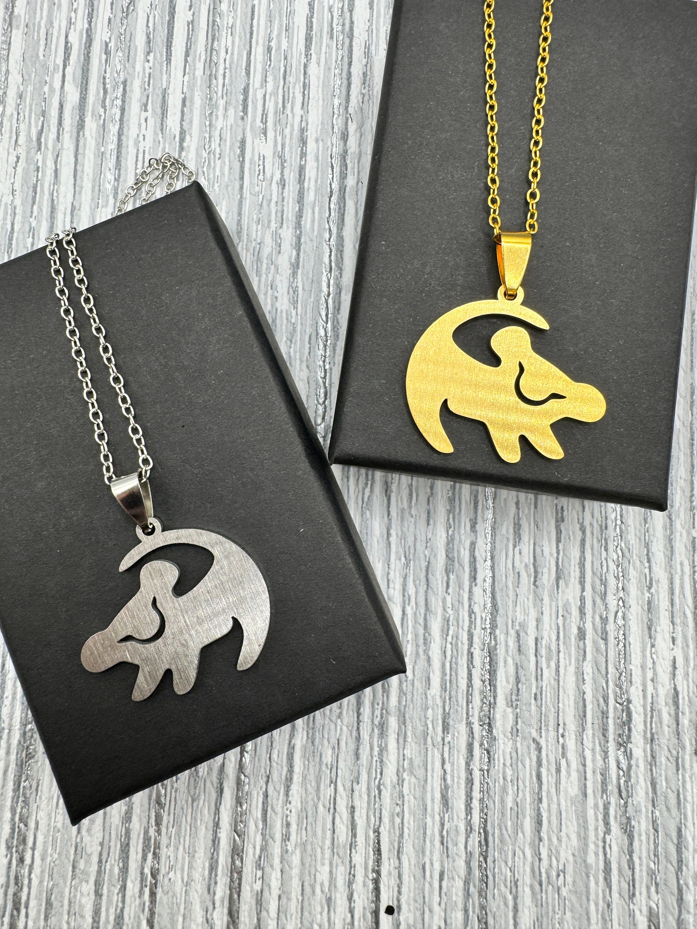 Simba necklace shop