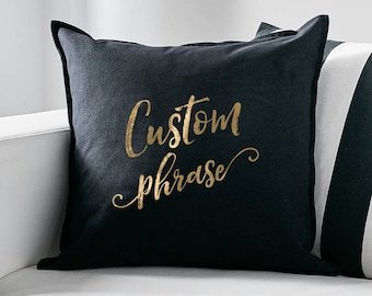 Housse de coussin personnalisée avec lettrage en vinyle doré, cadeau anniversaire