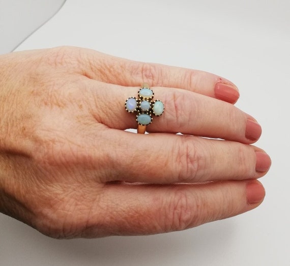 Vintage 9ct gold and opals daisy ring, fully hall… - image 6