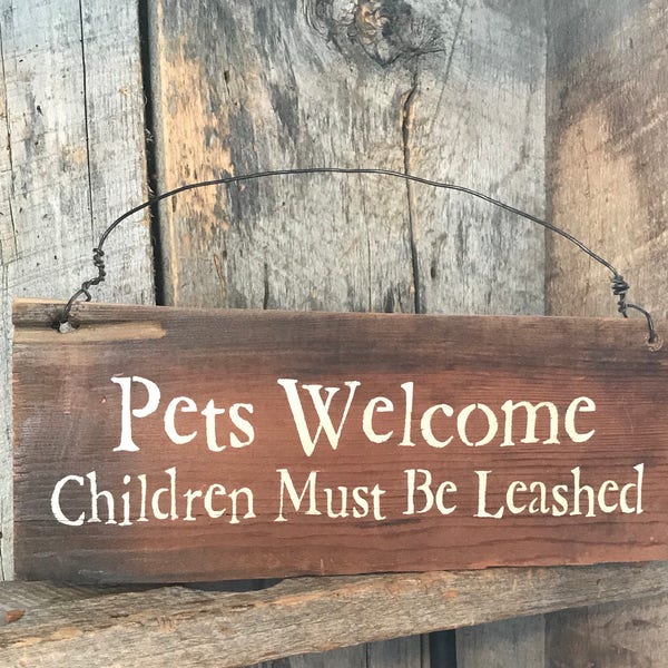 Pets Welcome Sign - Welcome Wall Decor - Pet Owner Gifts - Dog Signs - Puppy Wall Art - Home Wall Decor - Painted Plaques -