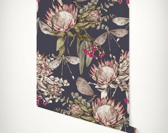 Protea Eukalyptus Tapete: Dunkelblaue Libelle mit Blumenmuster