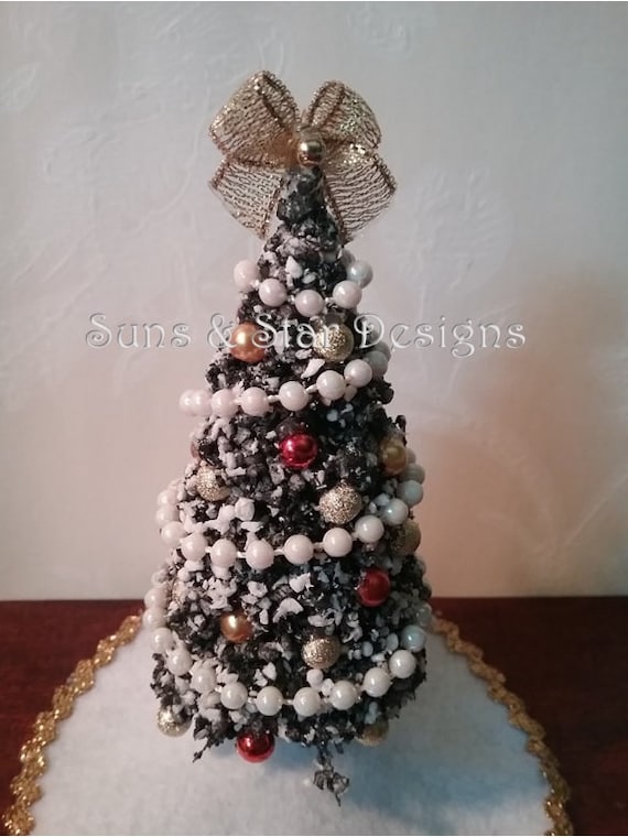 Dollhouse/village Miniature Christmas Flocked Tree and Skirt Set