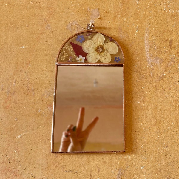 Handmade stained glass mini mirror with pressed flowers
