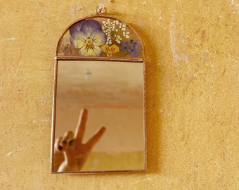 Handmade stained glass mini mirror with pressed flowers