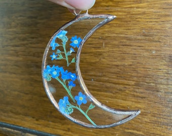 Glass pressed flower frame - Crescent moon - forget me not - Wall hanging