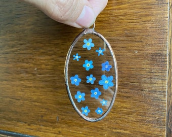 Handmade glass frame with pressed forget me not flowers