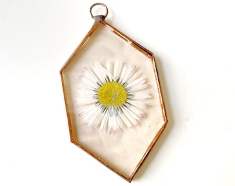 Handmade pink glass frame with a pressed daisy flowers - Geometric shape