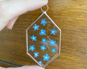 Handmade glass frame with pressed forget me not flowers - Geometric shape