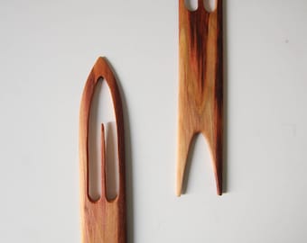 weaving shuttle-  loom shuttle. weaving needle. Netting needle. netting shuttle. wood needle. net making. netting tool. net repair. macrame