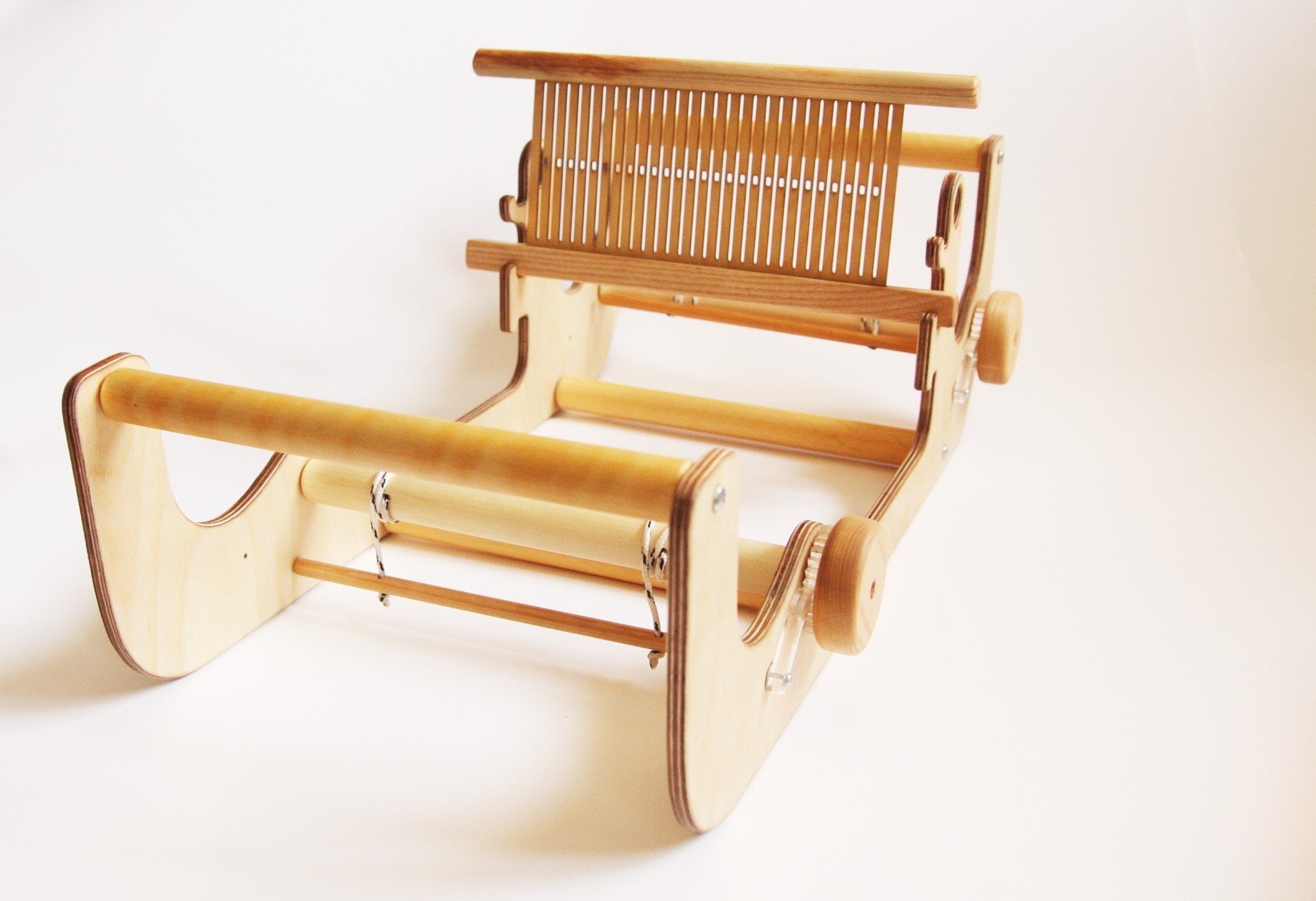 the Heddler v2  -  rigid heddle loom, table loom, weaving loom, band weaving, cloth weaving, single heddle, wooden loom, knitter loom