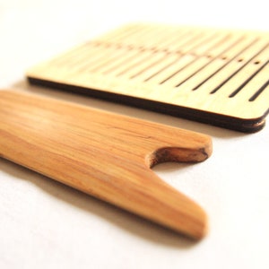 Pocket loom and shuttle- rigid heddle loom, backstrap weaving, band weaving, backstrap rigid heddle, DIY weaving, learn to weave, inkle