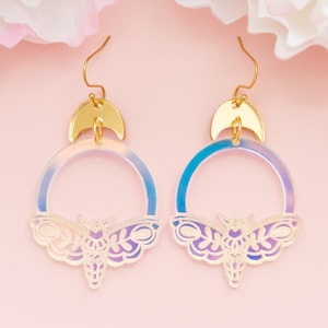 Motte Ohrringe, Himmlischer Schmuck, Irisierende Ohrhänger, Witchy Ohrringe, Geschenke für Sie, Acryl schmuck für Frauen