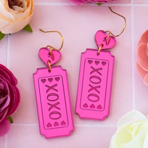 Valentines Kisses Ticket Ohrringe Herzen baumelt, Valentinstag Schmuck, Statement Ohrringe