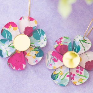 Retro Daisy Earrings, Flower Hoops