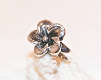 Size 6.5 Sterling Silver Flower Ring, 925 Great Looking Ring That Looks Like A Flower, Quality 3D Flower Ring