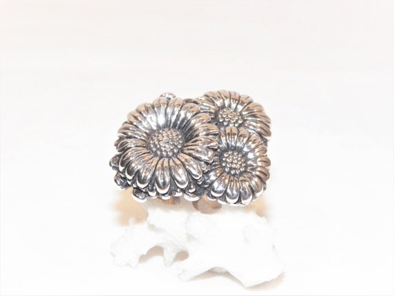 Size 6.75 Sterling Silver Flower Ring, Good Looki… - image 3