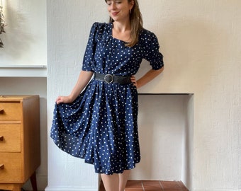 Abito da giorno a pois blu scuro e bianco vintage anni ’80 da donna, UK 12