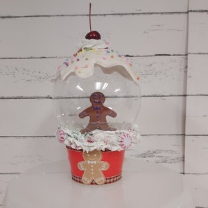 Snowglobe Decoration, Snowglobe Gingerbread Decoration, Snowglobe Snowman Decoration,Snowglobe Fake Dessert Cup, Fake Dessert Cup, Snowglobe