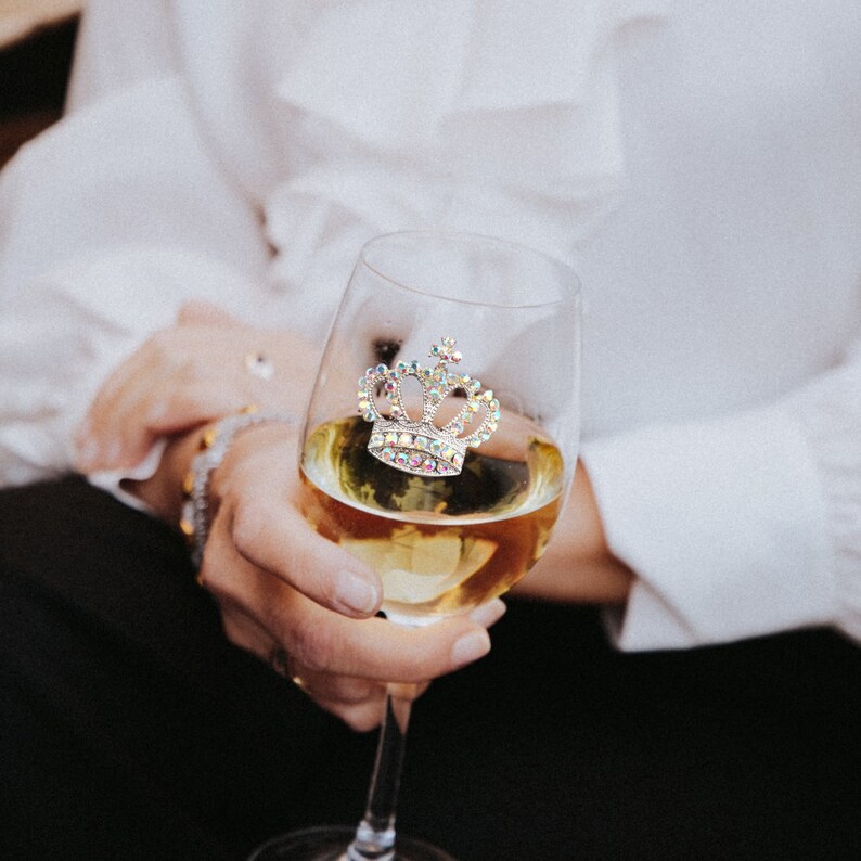 The Queens Jewels Wine Glass