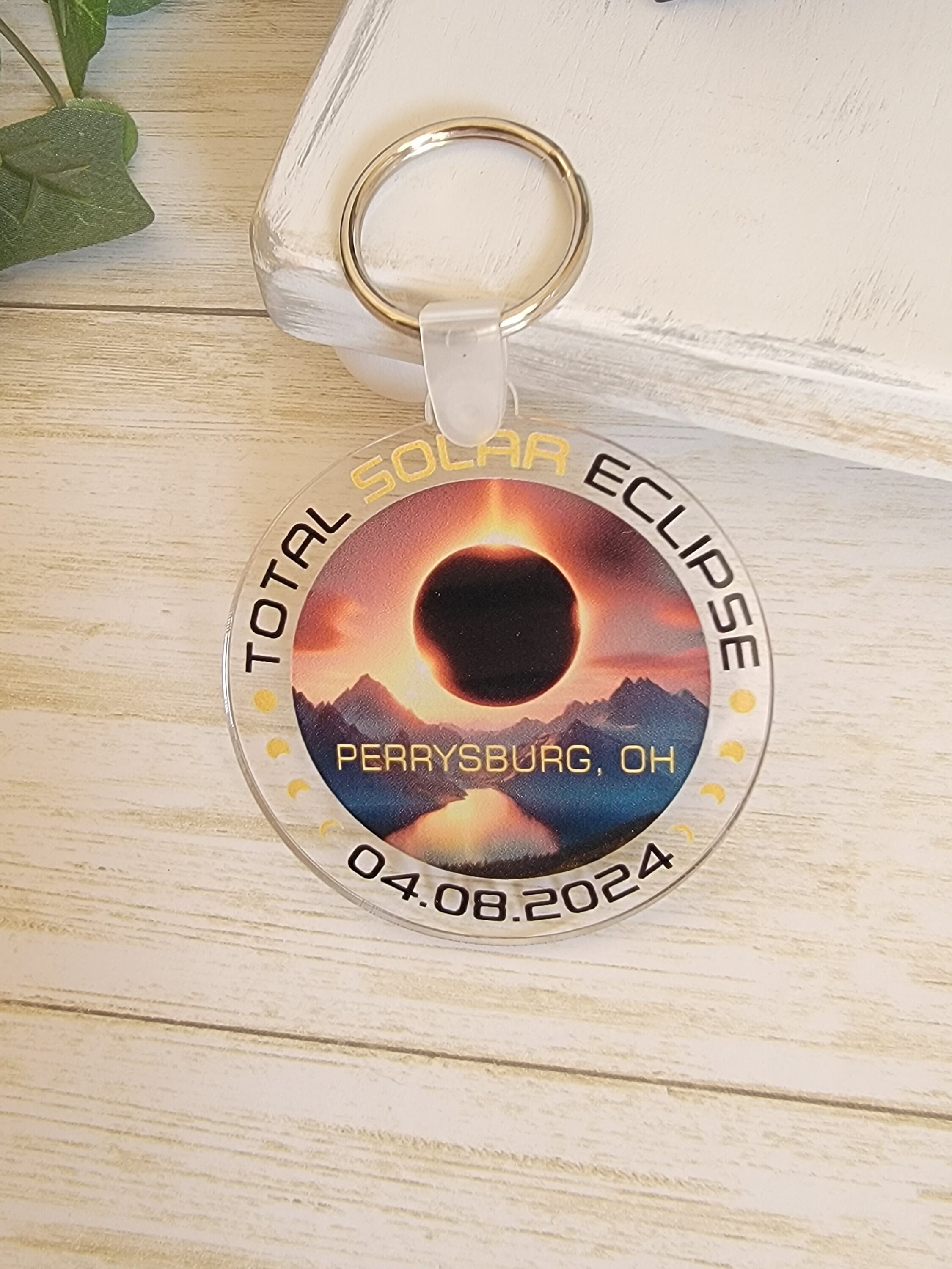 Solar Eclipse 2024 Keychain, Eclipse Keepsake, Custom Keychain - Etsy