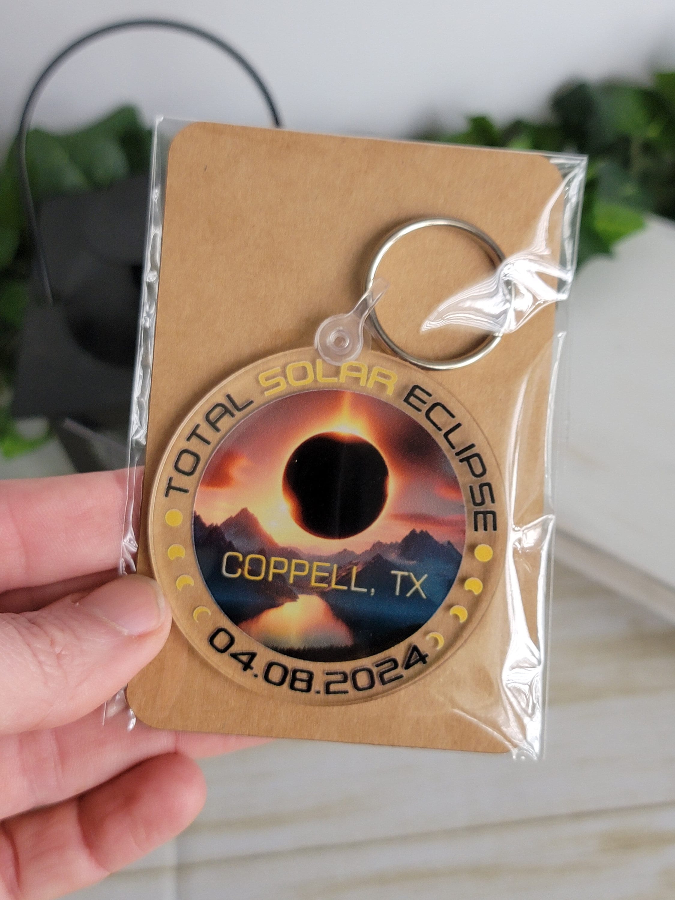 Solar Eclipse 2024 Keychain, Eclipse Keepsake, Custom Keychain - Etsy