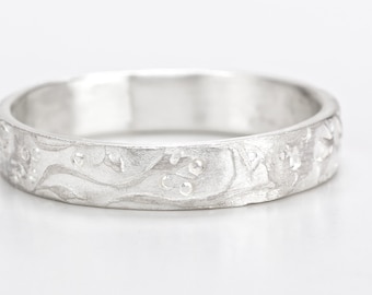 Ring with stylized plant ornaments made of 925 sterling silver