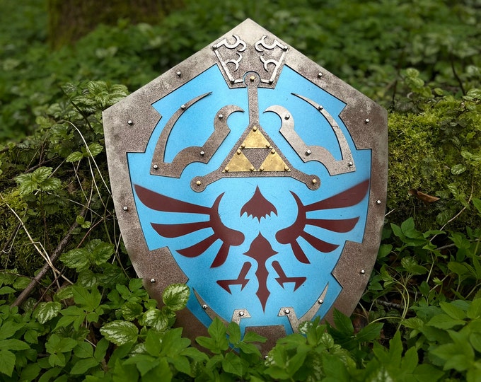 Hylian Shield - Handcrafted Lifesize Metal Replica 1:1 - The Legend of Zelda - Twilight Princess