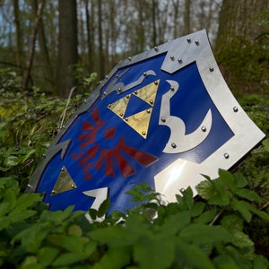 Hylian Shield - Lifesize Metal Replica 1:1 - The Legend of Zelda - Ocarina of Time