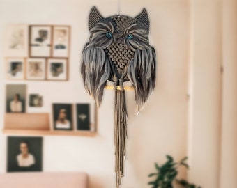 Owl macrame, large wall art bohemian tapestry. Grey Owl