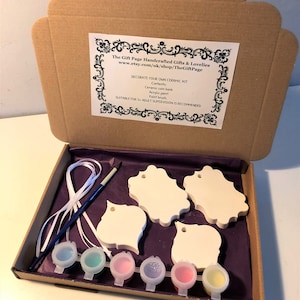 Christmas Decorations Kit - Paint your own Ceramic Kit- hanging Baubles Gift Tag Ceramic Craft Kit- Craft Kit-