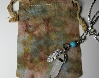 Gray Tie Dye Bag and White Pendulum Necklace with Feather
