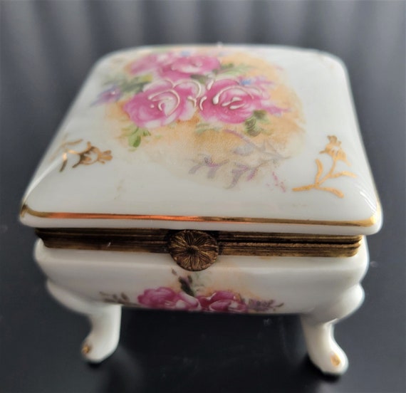 Antique porcelain trinket box View 5