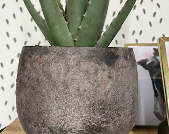 Stone Bali planter