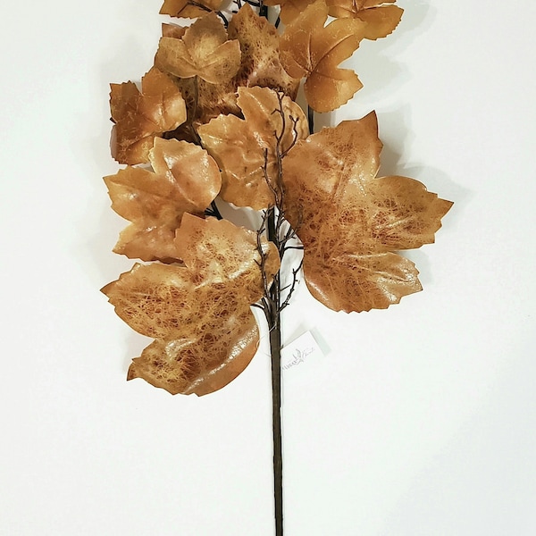 Feuilles d'érable vieillissantes en érable brun automnal de 1,2 m (4 pi) en gerbe/tige/branche avec brindilles Feuilles brunes de 48 po. Décoration de ferme séchée vieillie, Feuille florale de figuier