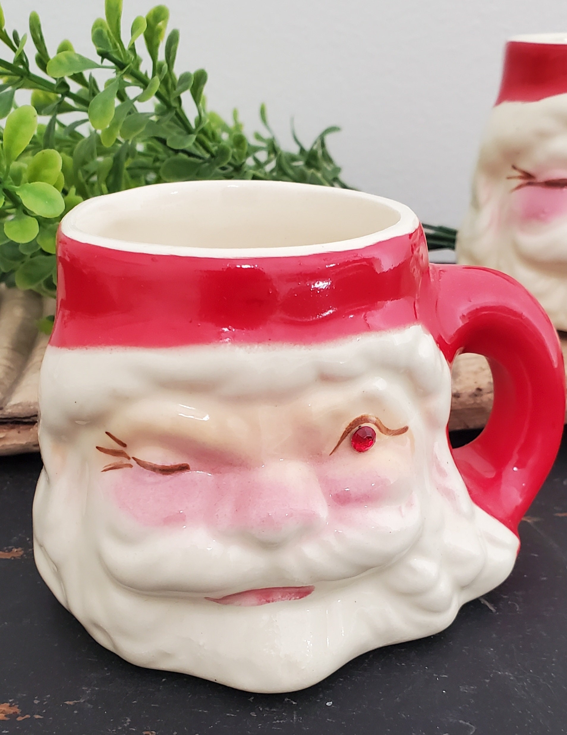Large Christmas Coffee Mug Santa's Favorite. Red. Global Design