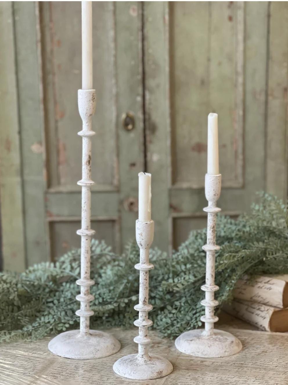 Set of 3 Chinkapin White & Gold Metal Taper Candlestick